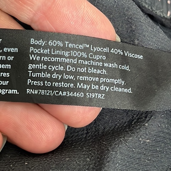 Eileen Fisher Pull On Pant Women's S Gray Small Pink Elongated Dots Tapered Leg - Picture 8 of 12